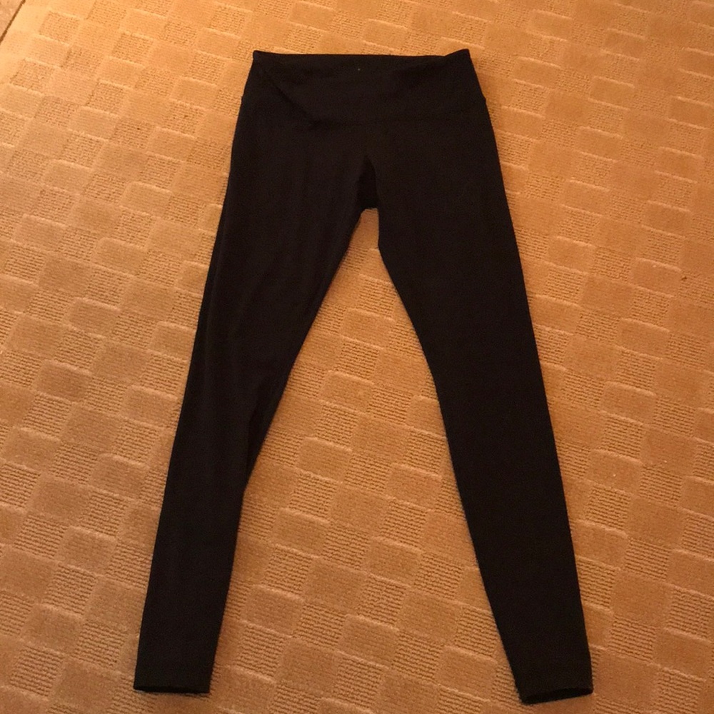 Lululemon wonder under